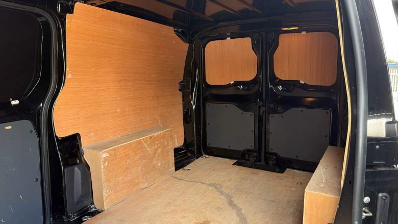 Vauxhall Vivaro L2 Diesel 3100 2.0d 145PS Pro H1 Van